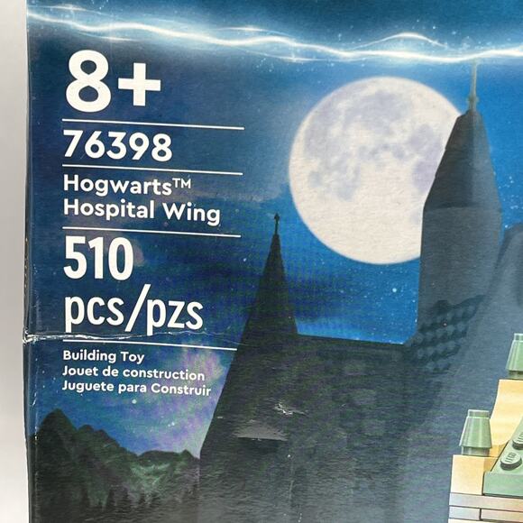 LEGO Harry Potter: Hogwarts Hospital Wing (76398) 510 Pcs Retired Damaged Box - Picture 2 of 8